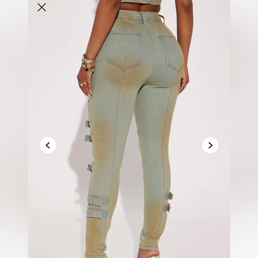 Stylish Women's Tinted Skinny Jeans